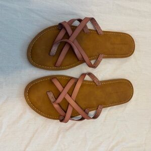 Amazon Essentials Rose Pink Crisscross Slide Sandals